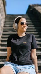 Camiseta Infinito Dorado